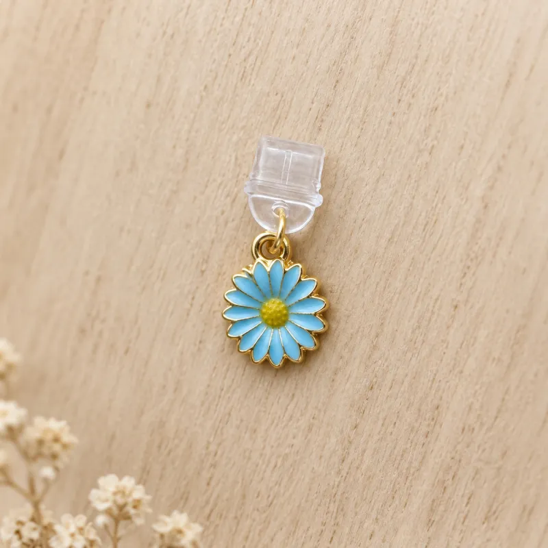 Bijou de liseuse Marguerite – Bouchon USB-C
