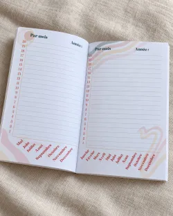 Carnet de suivi de lecture Rétro avec 100 fiches de lecture
